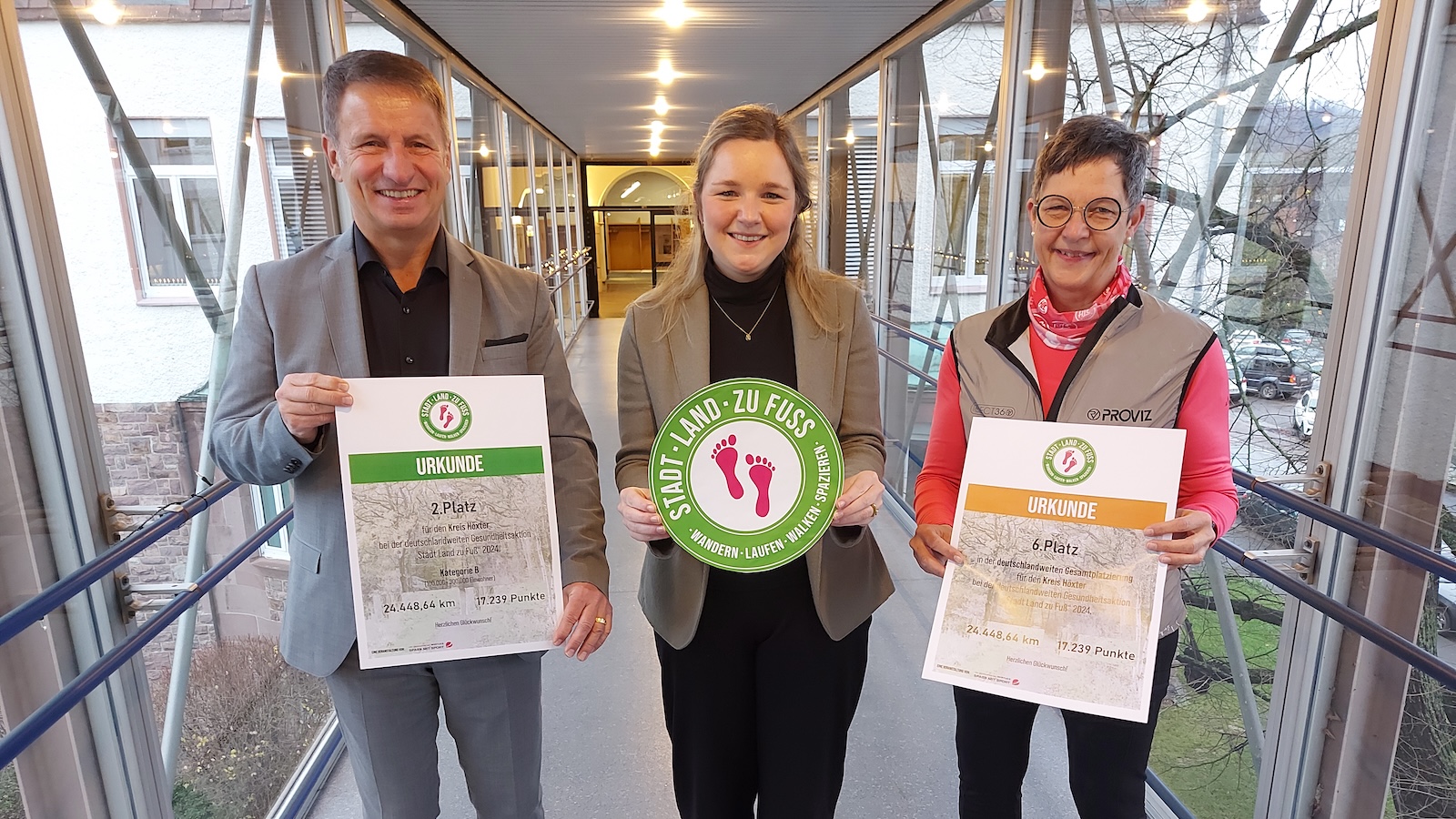 264 Teilnehmerinnen und Teilnehmer aus dem Kreis Höxter beim bundesweiten Wettbewerb „Stadt, Land, zu Fuß“ 